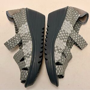 Stylish Gray Woven Women's Sandals by Bernie Mev Size 39 EU